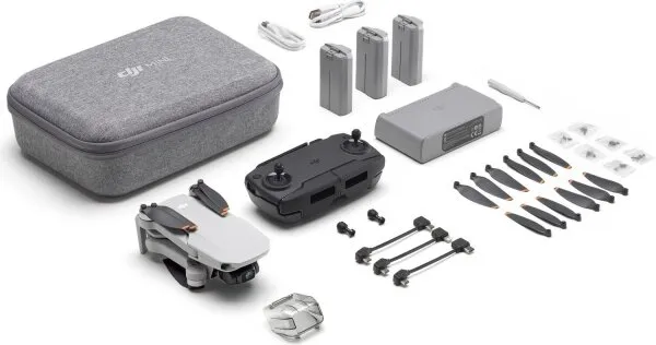 DJI Mini SE Fly More Combo Drone