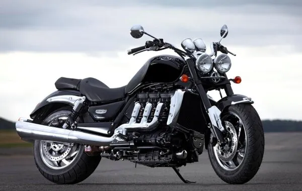 Triumph Rocket III Roadster Motosiklet